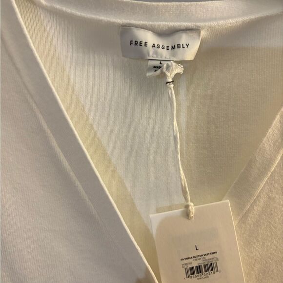 Free Assembly White Sleeveless Button-Up Vest Top sz L - Picture 5 of 6